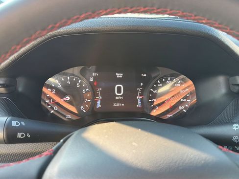 Used 2025 Jeep Compass Trailhawk AWD/4WD image 22