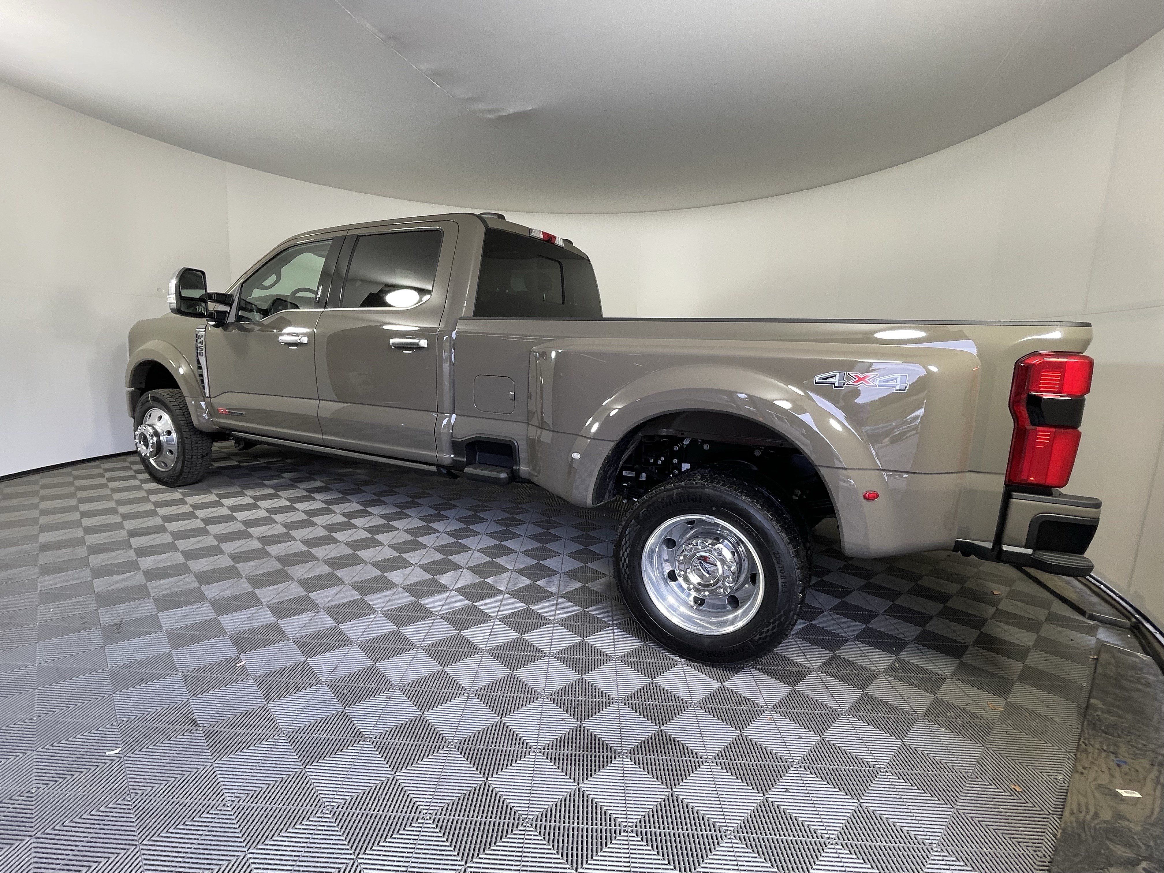 New 2026 Ford F450 Platinum w/ Platinum Plus Package AWD/4WD image 3