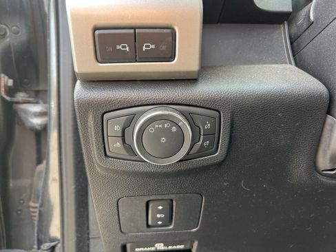 Used 2020 Ford F350 Lariat w/ Chrome Package image 9