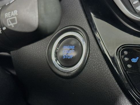 Used 2018 Toyota C-HR XLE image 20