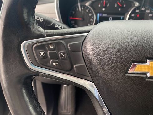 Used 2018 Chevrolet Equinox Premier image 36