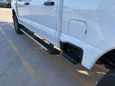 Used 2024 Ford F250 XLT w/ FX4 Off-Road Package AWD/4WD image 11