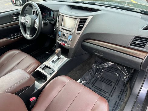 Used 2014 Subaru Outback 2.5i Limited AWD/4WD image 29