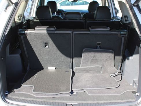 Certified 2024 Volkswagen Atlas SE image 31