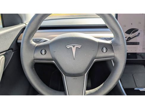 Used 2021 Tesla Model Y 2WD image 19