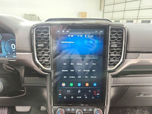 New 2025 Ford Ranger Lariat w/ FX4 Off-Road Package image 25