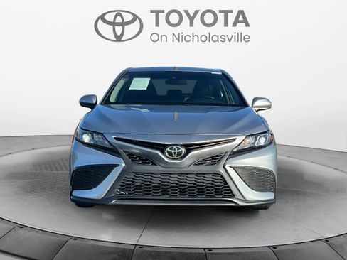 Used 2021 Toyota Camry SE FWD image 8