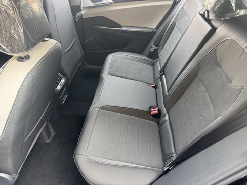 New 2026 Volkswagen Taos SE image 22