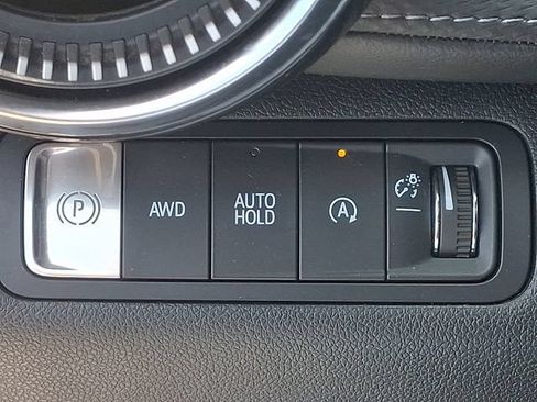 Used 2025 Chevrolet Equinox LT AWD/4WD image 23