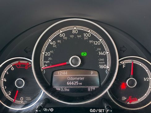 Used 2019 Volkswagen Beetle 2.0T S image 28