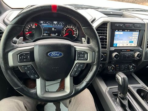 Used 2018 Ford F150 Raptor w/ Equipment Group 802A Luxury image 32