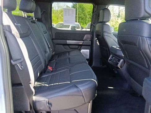 Certified 2026 Ford F350 Platinum w/ FX4 Off-Road Package AWD/4WD image 31
