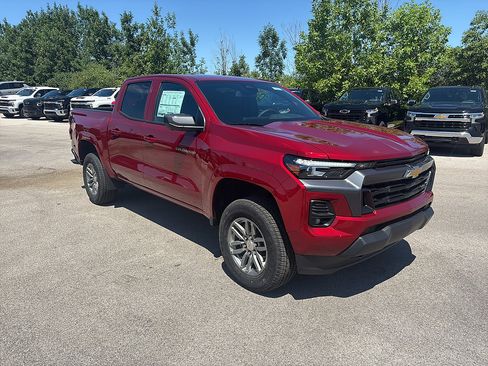 New 2026 Chevrolet Colorado LT w/ LT Convenience Package AWD/4WD image 7