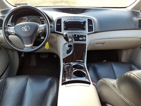 Used 2010 Toyota Venza image 11