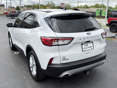 Used 2020 Ford Escape SE FWD image 19