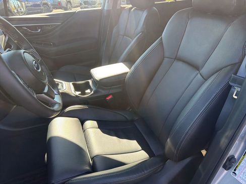 Used 2025 Subaru Outback Limited image 14