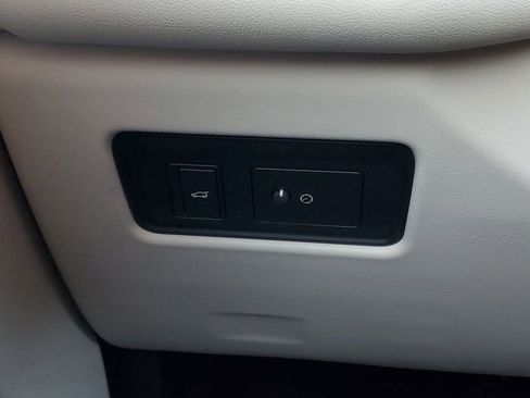 New 2026 Jaguar F-PACE R-Dynamic S image 16