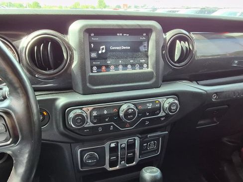 Used 2021 Jeep Wrangler Unlimited Sport AWD/4WD image 12