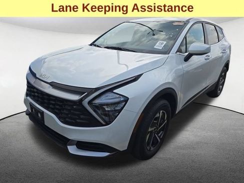 Used 2023 Kia Sportage LX AWD/4WD image 4