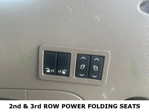 Used 2019 Chevrolet Tahoe LT w/ Luxury Package AWD/4WD image 7