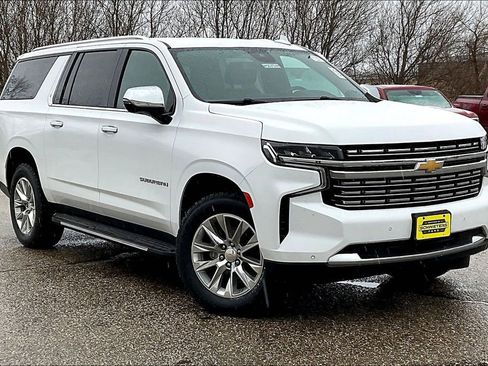 Used 2023 Chevrolet Suburban Premier image 1