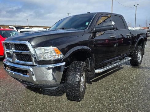 Used 2017 RAM 2500 Tradesman w/ Chrome Appearance Group AWD/4WD image 3