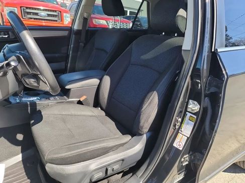 Used 2019 Subaru Outback 2.5i Premium AWD/4WD image 9