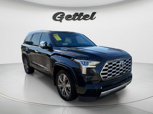 Used 2023 Toyota Sequoia Capstone AWD/4WD image 3