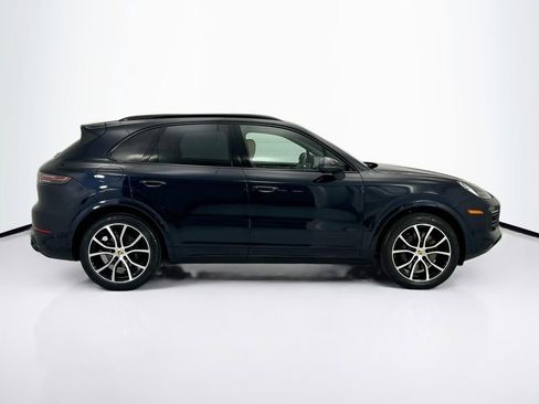Used 2022 Porsche Cayenne image 4