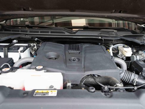 Used 2023 Toyota Tundra SR5 w/ SR5 Convenience Package AWD/4WD image 30