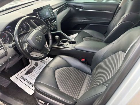 Used 2021 Toyota Camry SE FWD image 7