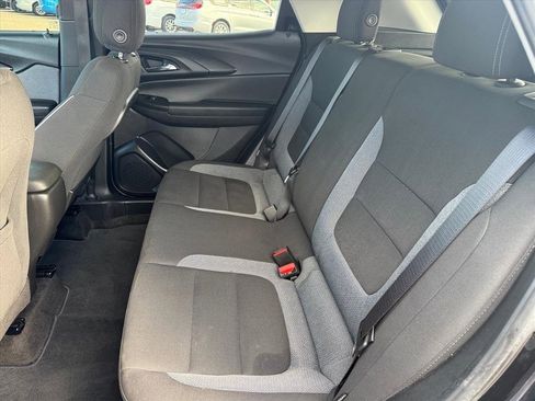 Used 2022 Chevrolet TrailBlazer LT w/ LPO, Blackout Package image 8