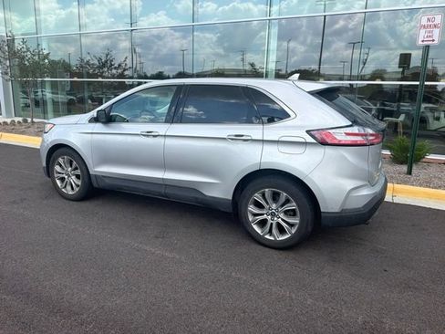 Used 2019 Ford Edge Titanium w/ Equipment Group 301A AWD/4WD image 9
