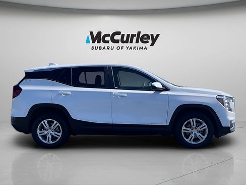 Used 2024 GMC Terrain SLE AWD/4WD image 7
