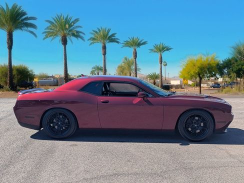 Used 2020 Dodge Challenger SXT w/ Plus Package image 7