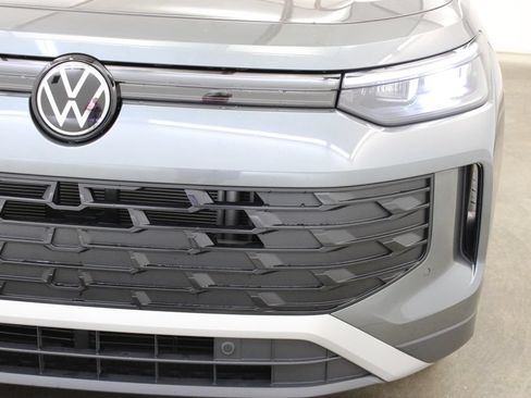 Certified 2026 Volkswagen Tiguan S w/ 18" Wheel Package FWD image 8