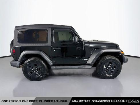 Used 2021 Jeep Wrangler Sport AWD/4WD image 4