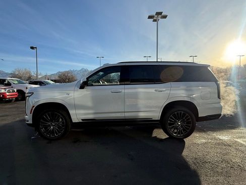 Used 2026 Cadillac Escalade Platinum Sport image 4