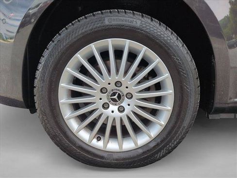 Used 2023 Mercedes-Benz Metris Passenger image 24