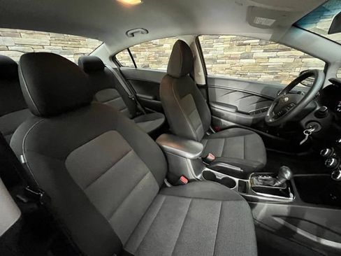Used 2017 Kia Forte LX FWD image 16
