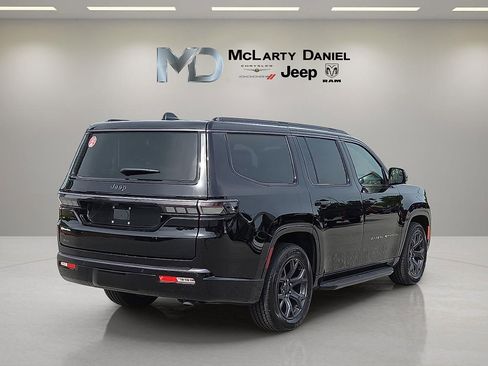 New 2026 Jeep Grand Wagoneer Limited w/ Convenience Group I AWD/4WD image 5