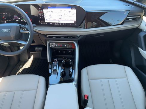 New 2025 Audi Q5 Premium image 28