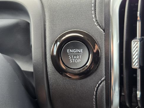Used 2025 Ford Expedition Platinum AWD/4WD image 24