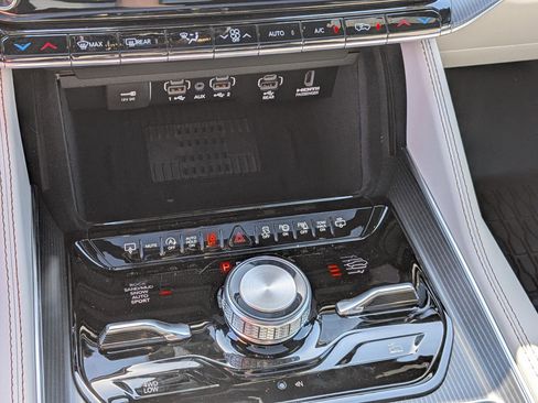 New 2026 Jeep Grand Wagoneer Summit AWD/4WD image 20