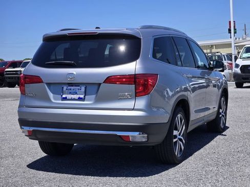 Used 2018 Honda Pilot Touring image 7