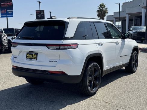 New 2025 Jeep Grand Cherokee Limited w/ Black Appearance Package AWD/4WD image 6