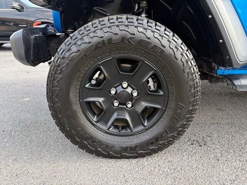 Used 2021 Jeep Gladiator Mojave w/ Trailer Tow Package image 9