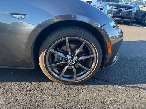 Used 2019 MAZDA MX-5 Miata RF Grand Touring image 25