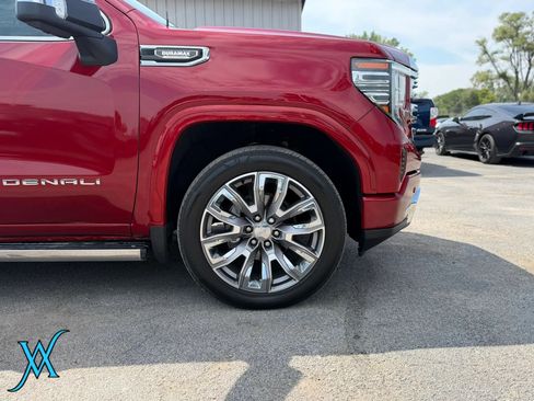 Used 2024 GMC Sierra 1500 Denali w/ Denali Reserve Package AWD/4WD image 9