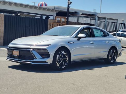 New 2026 Hyundai Sonata SEL FWD image 2